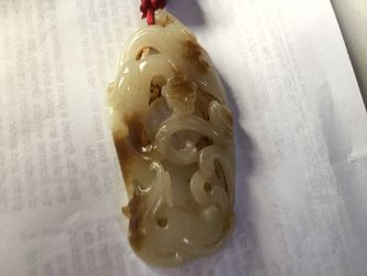 Valentines prnesant carvemd Chinese jade pendant