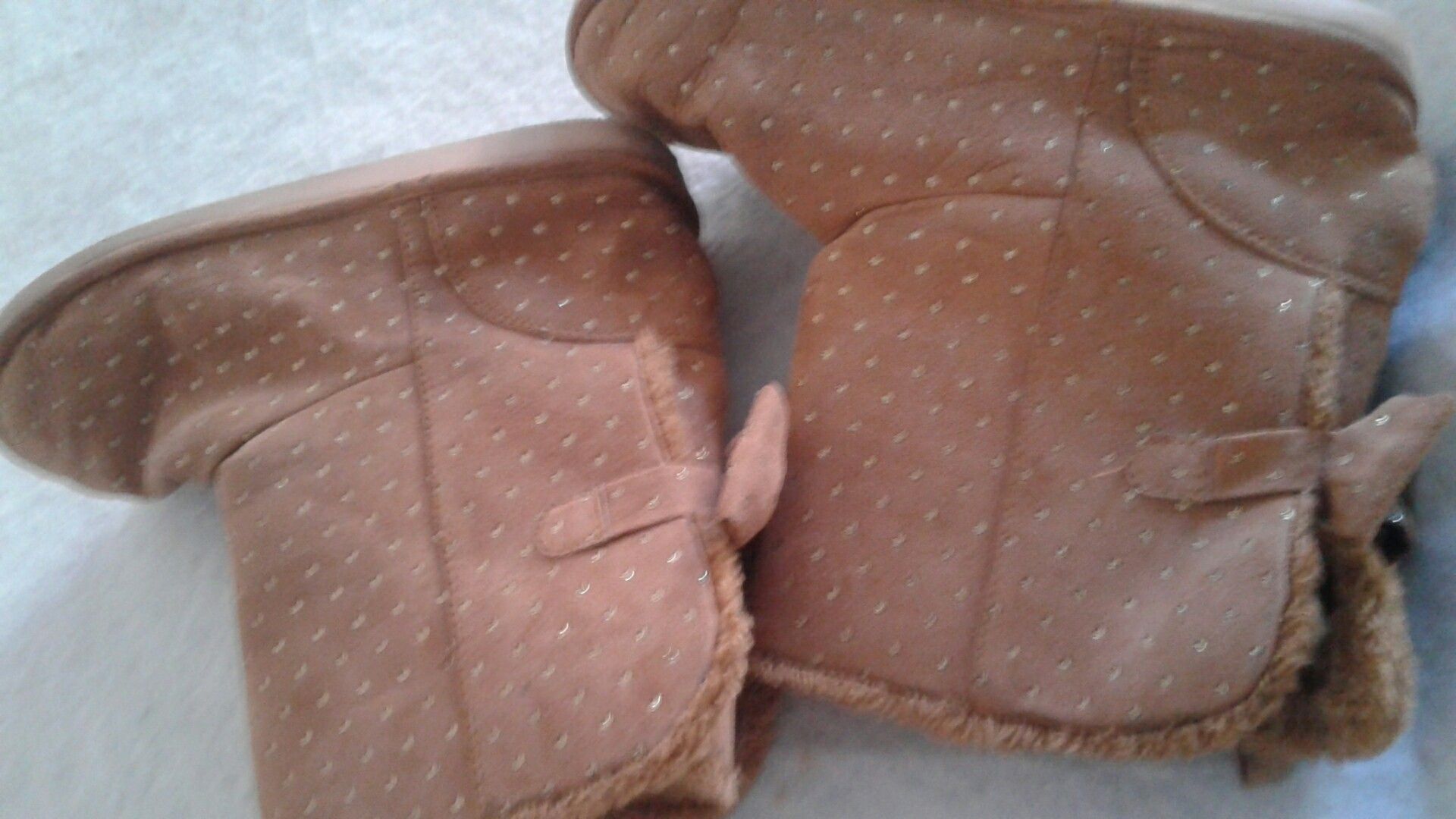 Pre-owned girl boots size 2