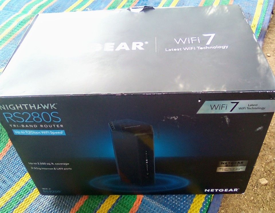 Netgear Nighthawk RS700S Wi-Fi 7 Tri-Band Router RS700S-100NAS