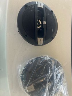 Dual 6.5 speakers