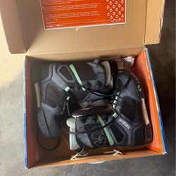 Brand new snowboard boots