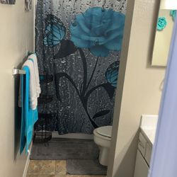  Complete Bathroom Set! 