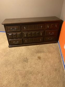 Dresser