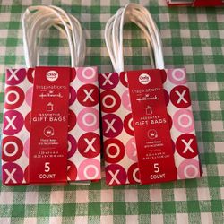 Xoxo Gift Bags. Valentine’s Day.