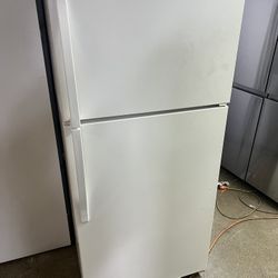 Whirlpool Top Freezer Fridge 2023