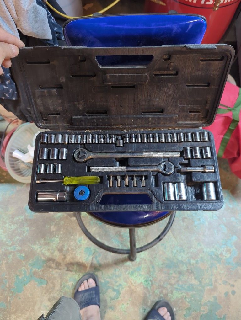No Name Basic Tool Kit