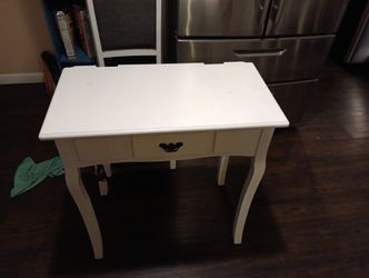 Pequen̈a Mesa De Entrada