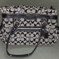Authentic Coach Signature Purse