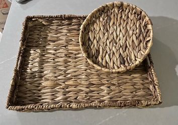 Woven Seagrass Tray and Round Basket Set