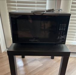 Black+Decker Black Countertop Microwave