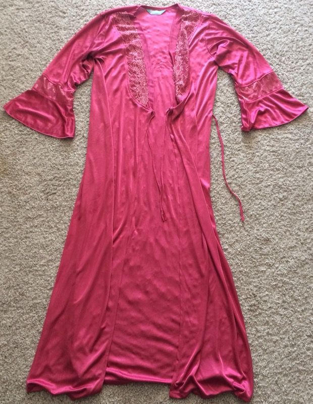 Women’s Nightgown Set