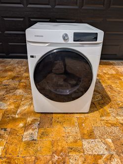 Samsung 7.5 cu.ft. Vented Smart Gas Dryer in White with Steam Sanitize - $150 (Dunedin)