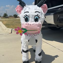 La Vaca Lola Piñata 