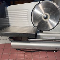 Deni food slicer 15$