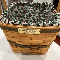 Longaberger1995 Cranberry Basket