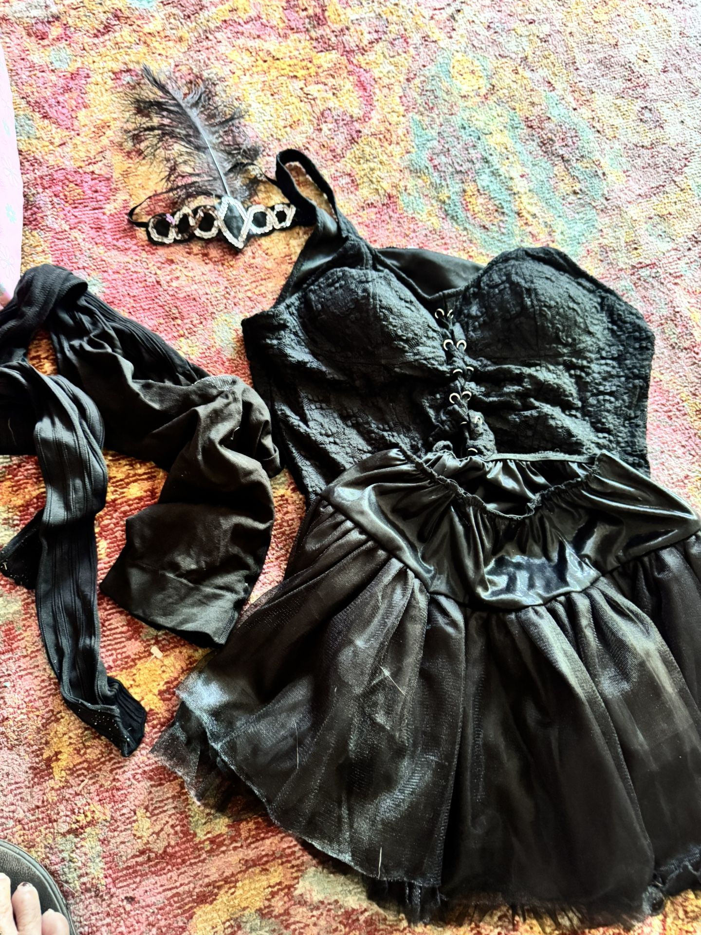 Saloon Girl Costume With Bodice, Skirt,tights. Size M/L , And Feather Head Piece.$10