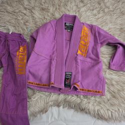 Like New Tatami Kids Gi For Jiu Jitsu