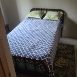 Twin Bed Mattress set Head Board/ Foot Board...vintage Solid Wood Single