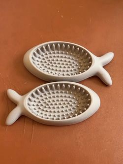 Cat slow feeders