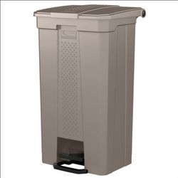 Suncast Step-On Trash Can - 23 Gallon