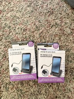 Android Micro USB Charge & Sync Dock ā Lot of 2