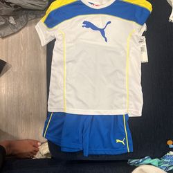 Puma Boys Short Set Size 5