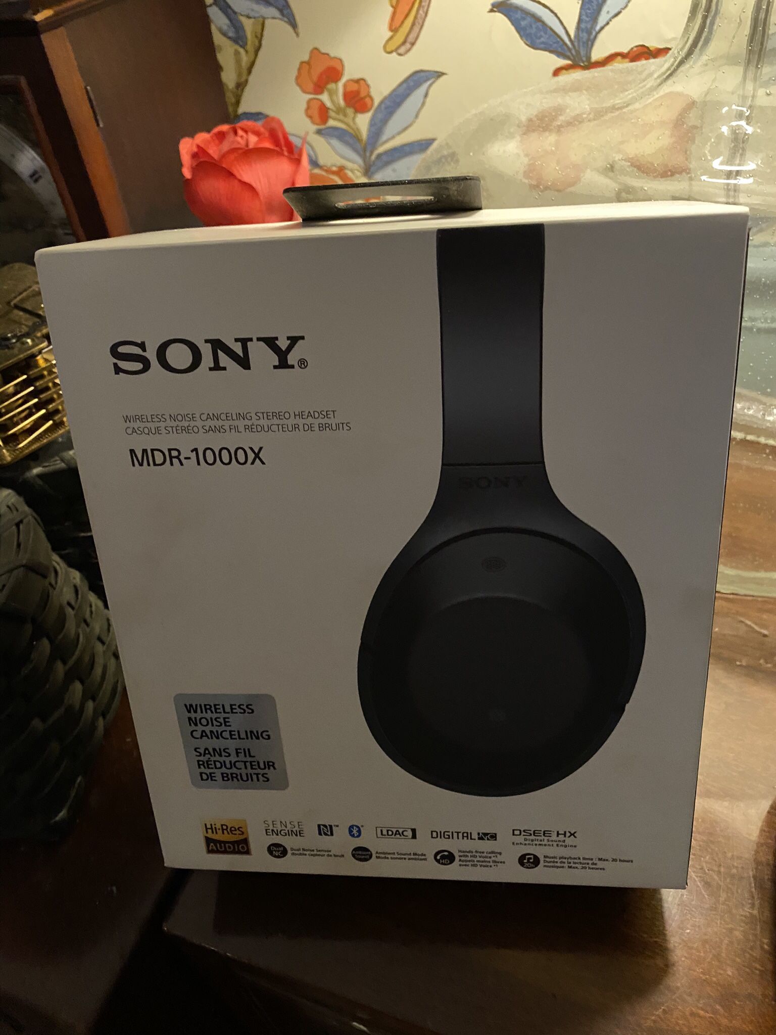 Brand New in Box SONY Wireless Noise Canceling Stereo Headset/Headphones Model MDR-1000X