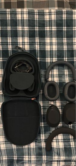 Sony xm5 headphones with silicone protection covers