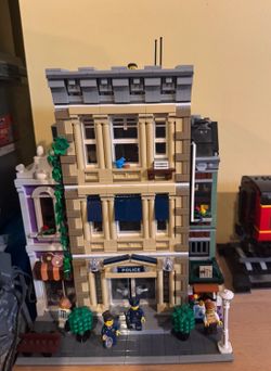 Lego police station 10278