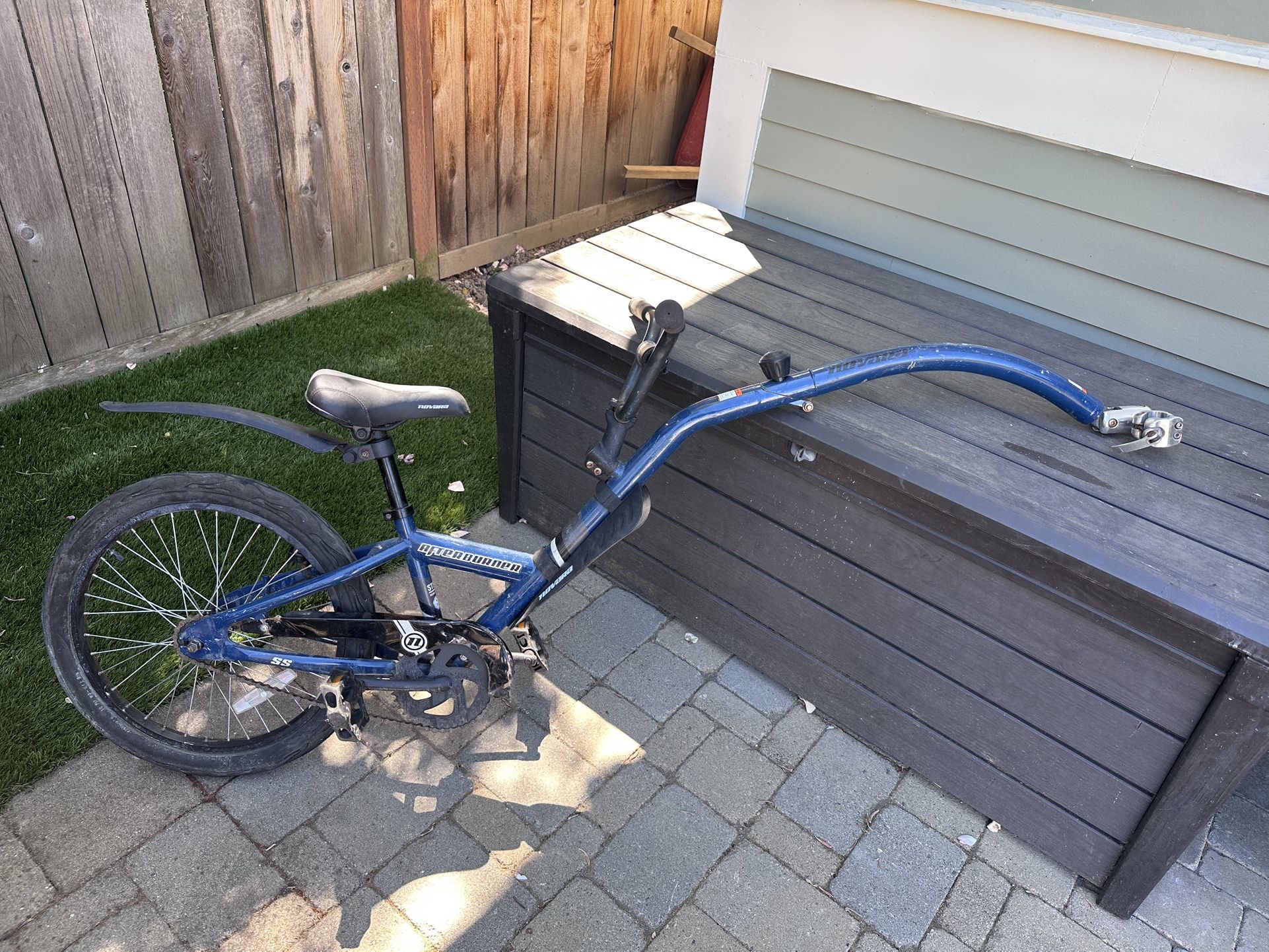Novara Afterburner Tagalong Bicycle