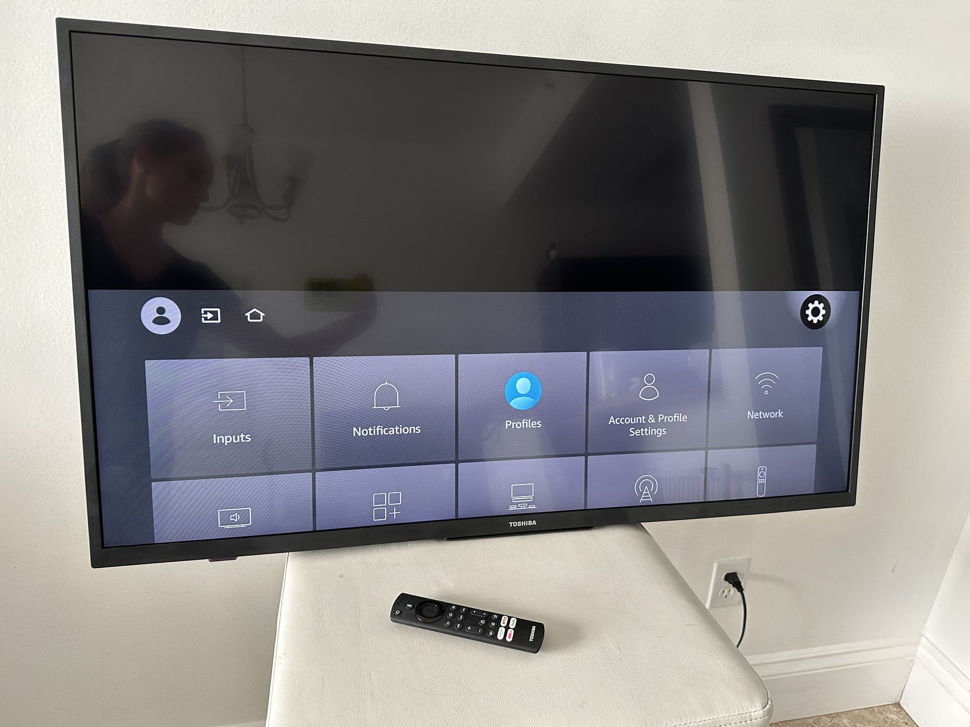 Toshiba 43-inch Smart 4K UHD with Dolby Vision - Fire TV. ****WITHOUT The Base stand Legs****