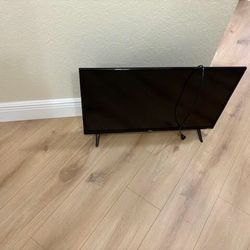 TLC 32 Inch 1080p Full HD Smart LED Roku TV