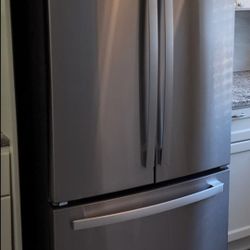 GE
French Door Refrigerator Fingerprint Resistant Stainless Steel, 