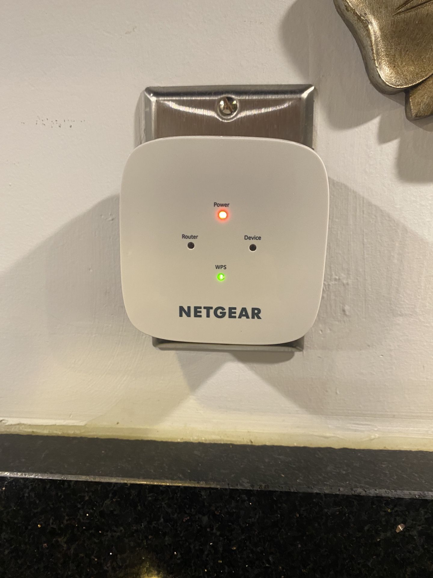 NETGEAR AC750 Dual-Band Wi-Fi Range Extender Model EX3110-100NAS