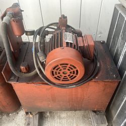 Hydraulic Pump and Tank