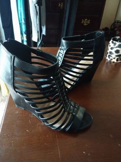 Black Express wedges