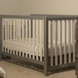Carter’s By DaVinci Crib And Crib Mattress 