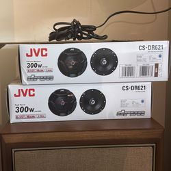 2 pairs Brand new JVC 300W car door speakers
