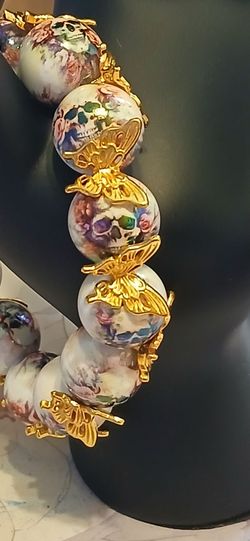 Skullz and Butterflies sz small / med