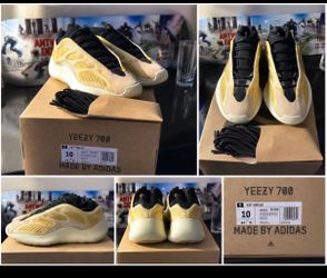 Adidas Yeezy 700 V3 Safflower Size 10