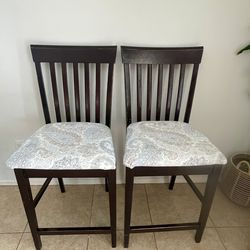 2 Bar Stools/ High top Dinning Table Chairs