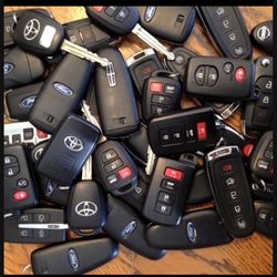 Porsche key Mercedes benz key fob Bmw key fob Toyota key fob Infiniti key fob Dodge key fob Audi key Bmw key Lexus key  Range Rover key  car key fobs