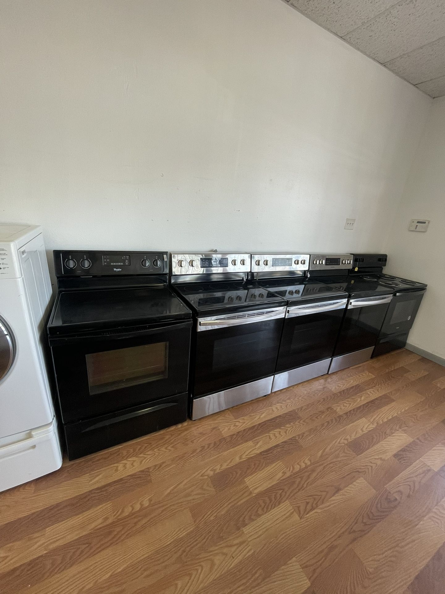 Whirpool Electric Stove Special