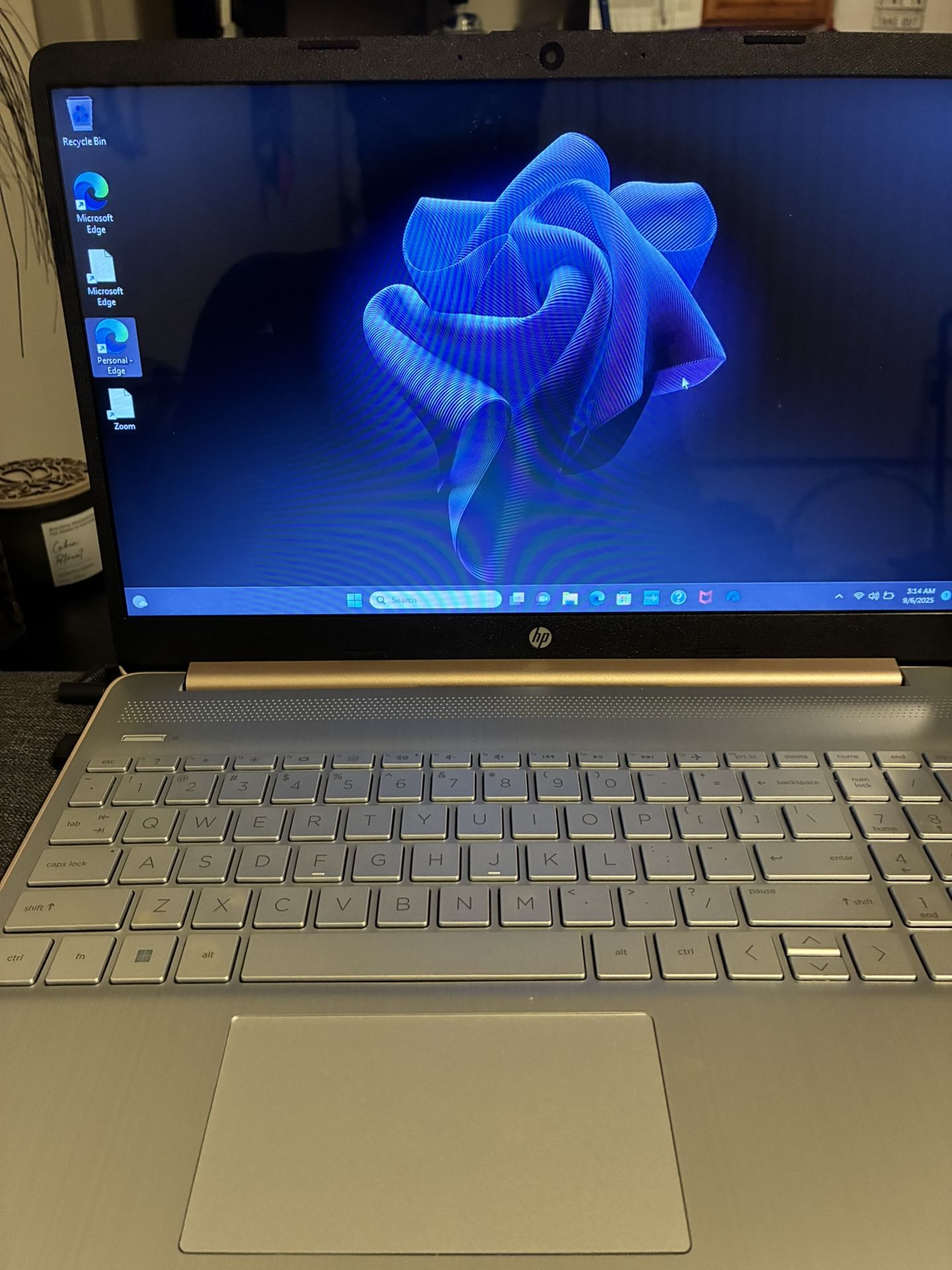 Hp Laptop (Great Condition) 