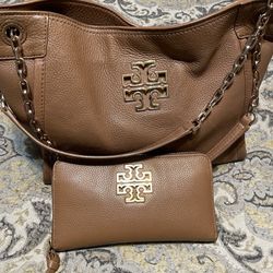 Like New Authentic Tory Burch Handbag And Wallet