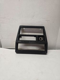 Nissan hard pick up  83-93   dash center