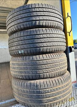 255/50r20 pirelli Tires Con 80% de vida las 4
