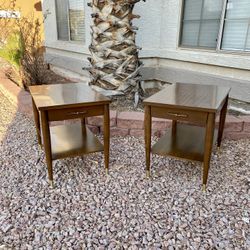 Mid Century Modern Walnut Side Table / End Table / Nightstands