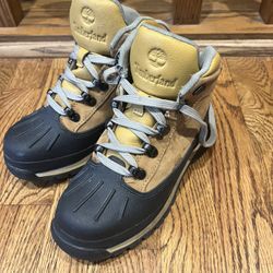 Boys Size 1 Timberland Boots