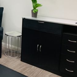 Salon station “Black & silver”